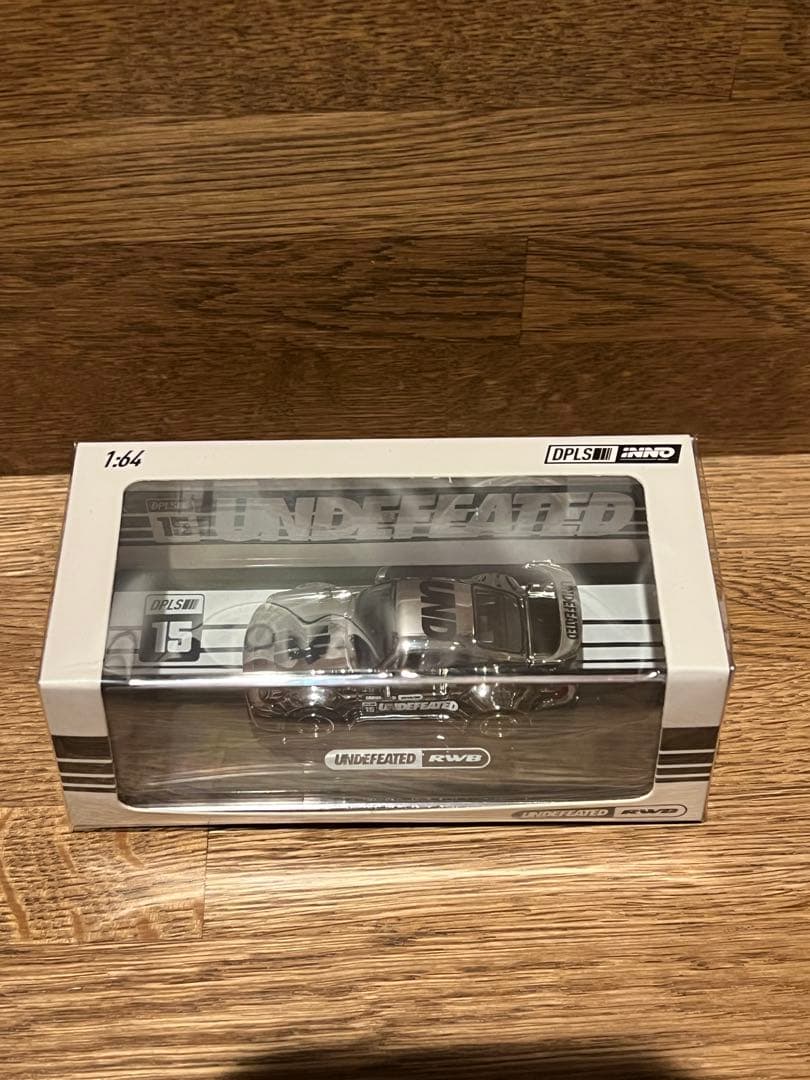 u*8様 希少非売品INNO RWB Porsche UNDEFEATED 金銀