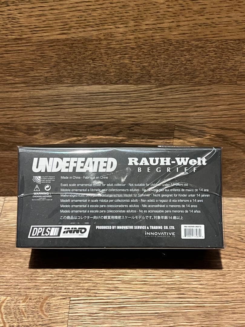 u*8様 希少非売品INNO RWB Porsche UNDEFEATED 金銀