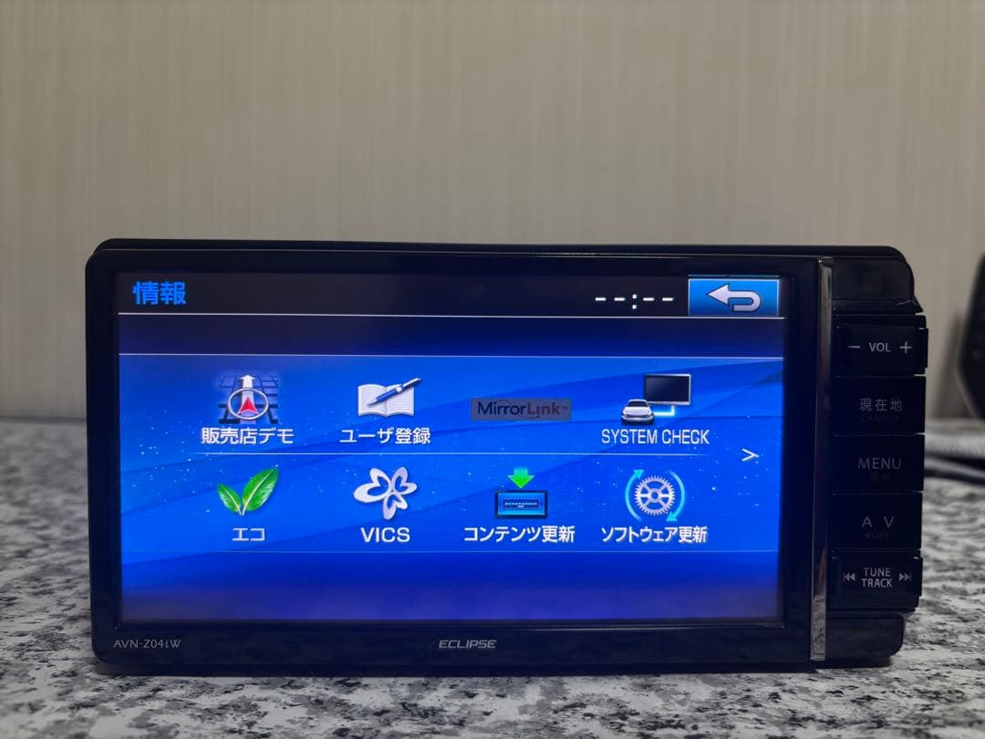 カーナビ AVN-Z04iw