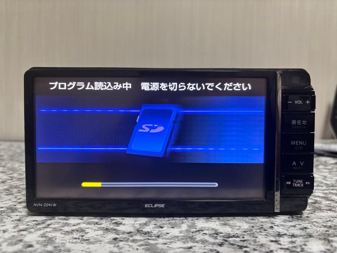 カーナビ AVN-Z04iw