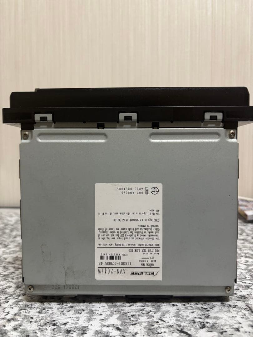 カーナビ AVN-Z04iw