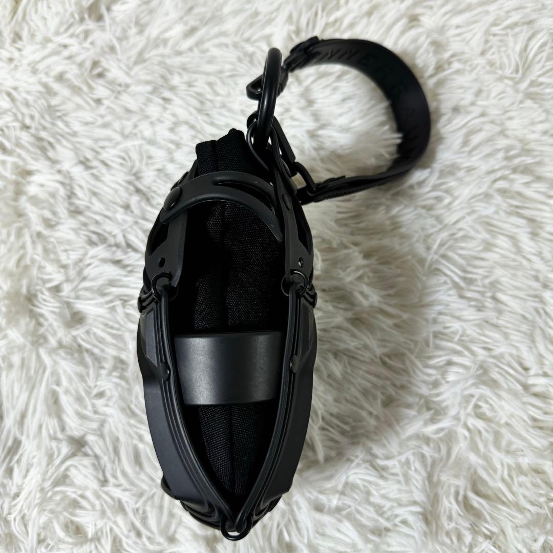 新品未使用✨INNERRAUM panelled phone pouch 完売品