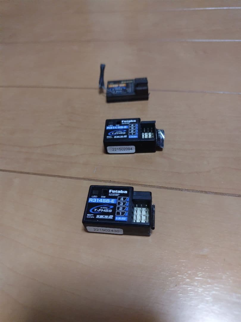 Futaba 4PM ラジコン送信機 受信機3台 (リフェ付き)