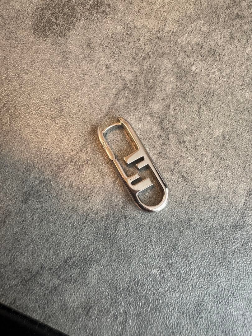 FENDI オーロックピアス　片耳