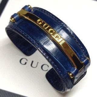 美品 グッチ ブレスレット バングル ワイド クロコ型押し ネイビー×ゴールド