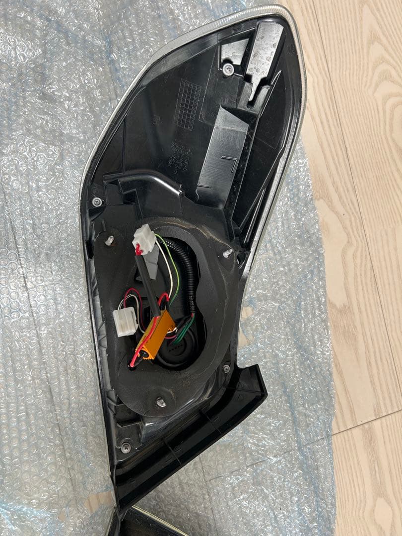 ROWEN LEDテールライト 2個セット ブラック/レッド