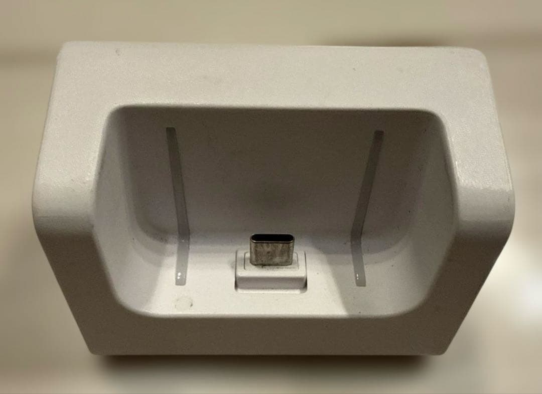 au京セラ　KYOCERA GRATINA KYF39 紺碧　ガラホ　ガラケー