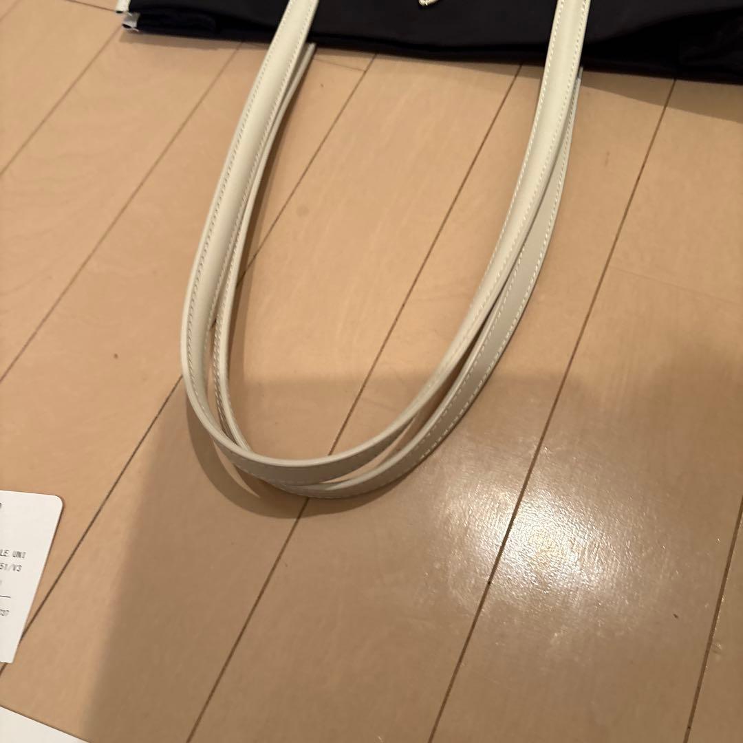 未使用　最終値下げ　黒のナイロントートバッグ
