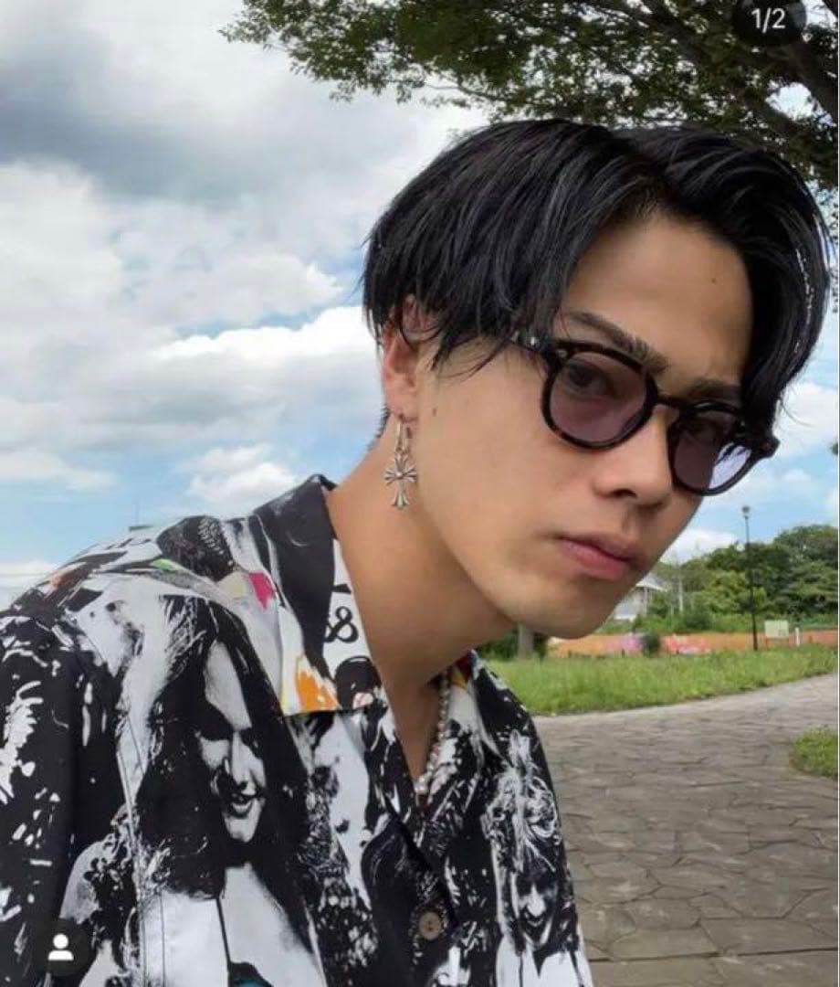 【値段交渉可能】Chrome Hearts タイニーCHクロス フープ ピアス