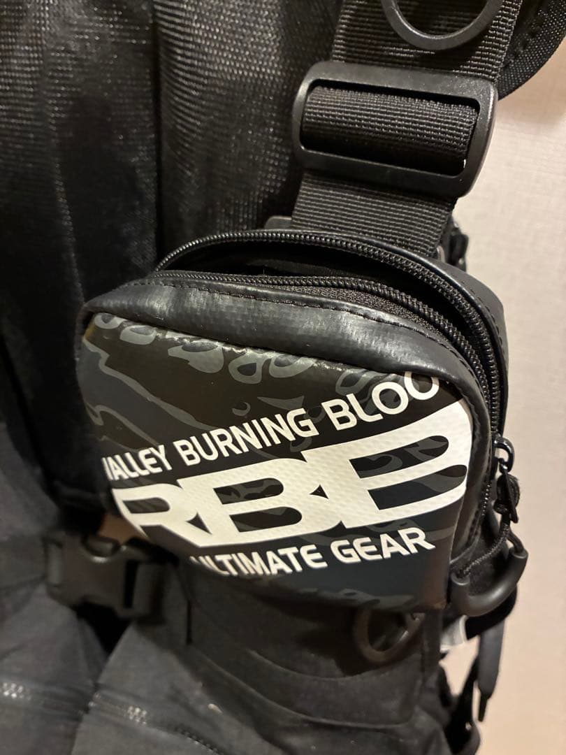 本日のみ値下げRBB リバレイ　フローティングベスト　ポーチ2個専用ハンガー付き