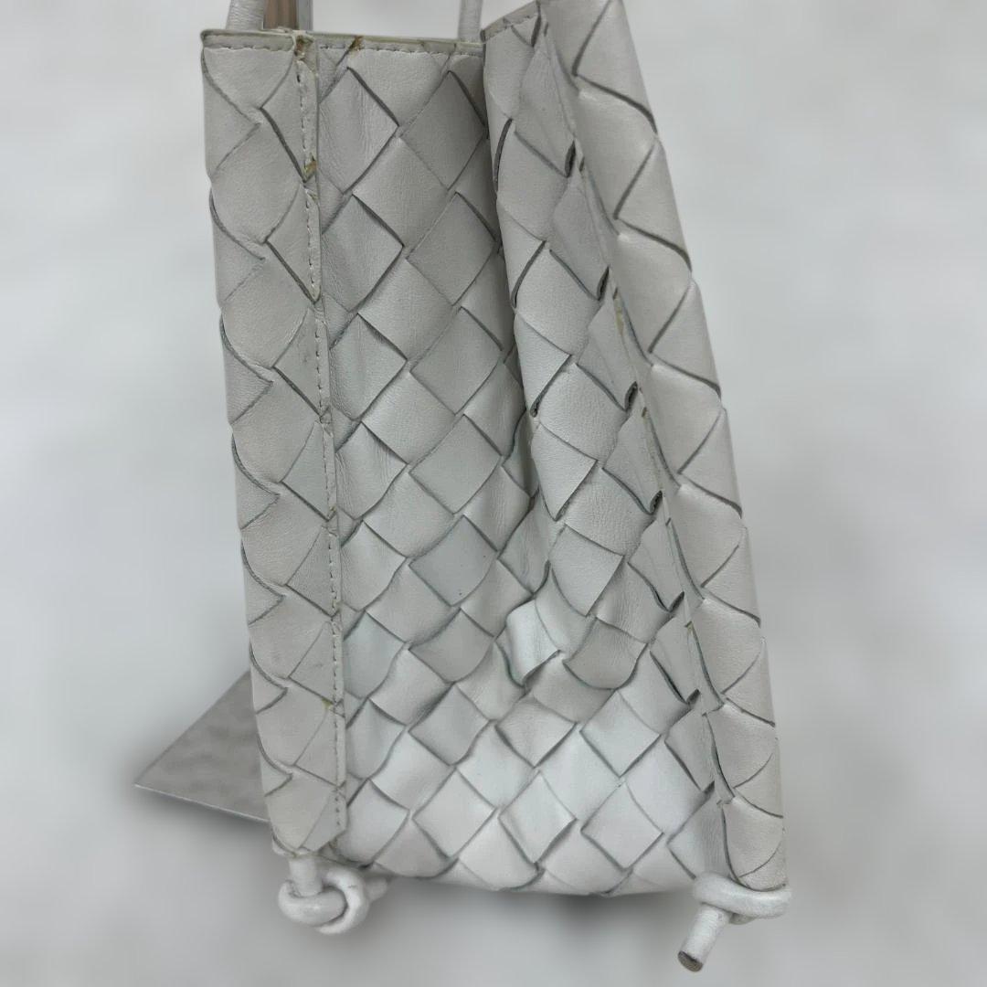 BOTTEGA VENETA ミニザノット ショルダーバッグ　ホワイト