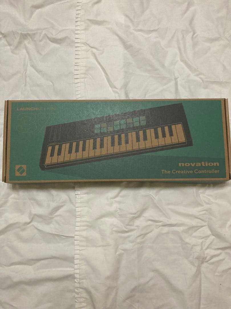 Novation Launchkey mini 37 MK4 MIDIキーボード
