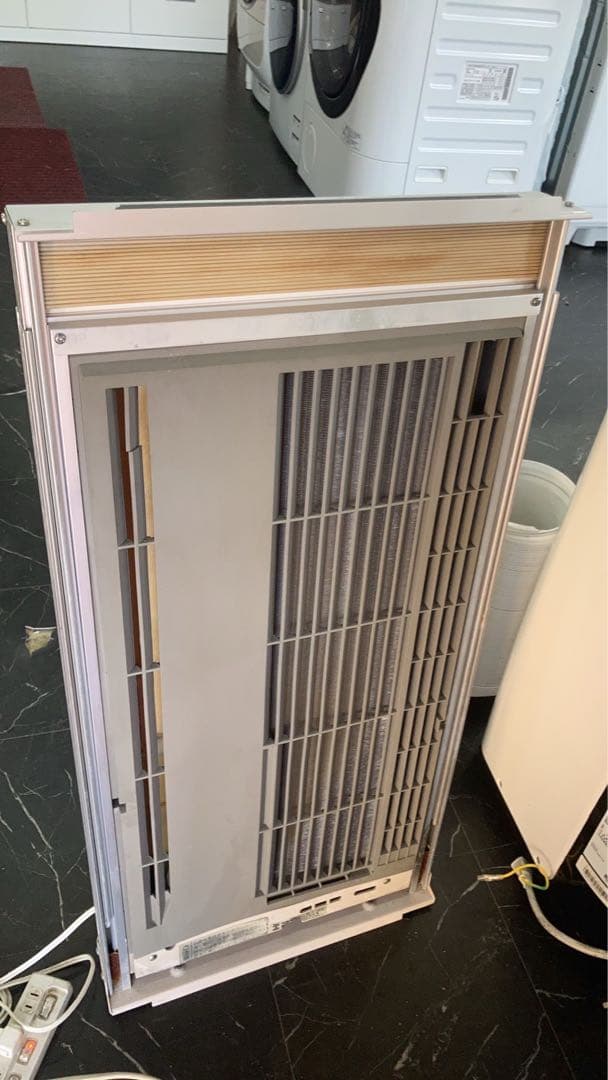 中古窓用エアコン　直接引取大歓迎です埼玉加須市柳生です　取付別料金