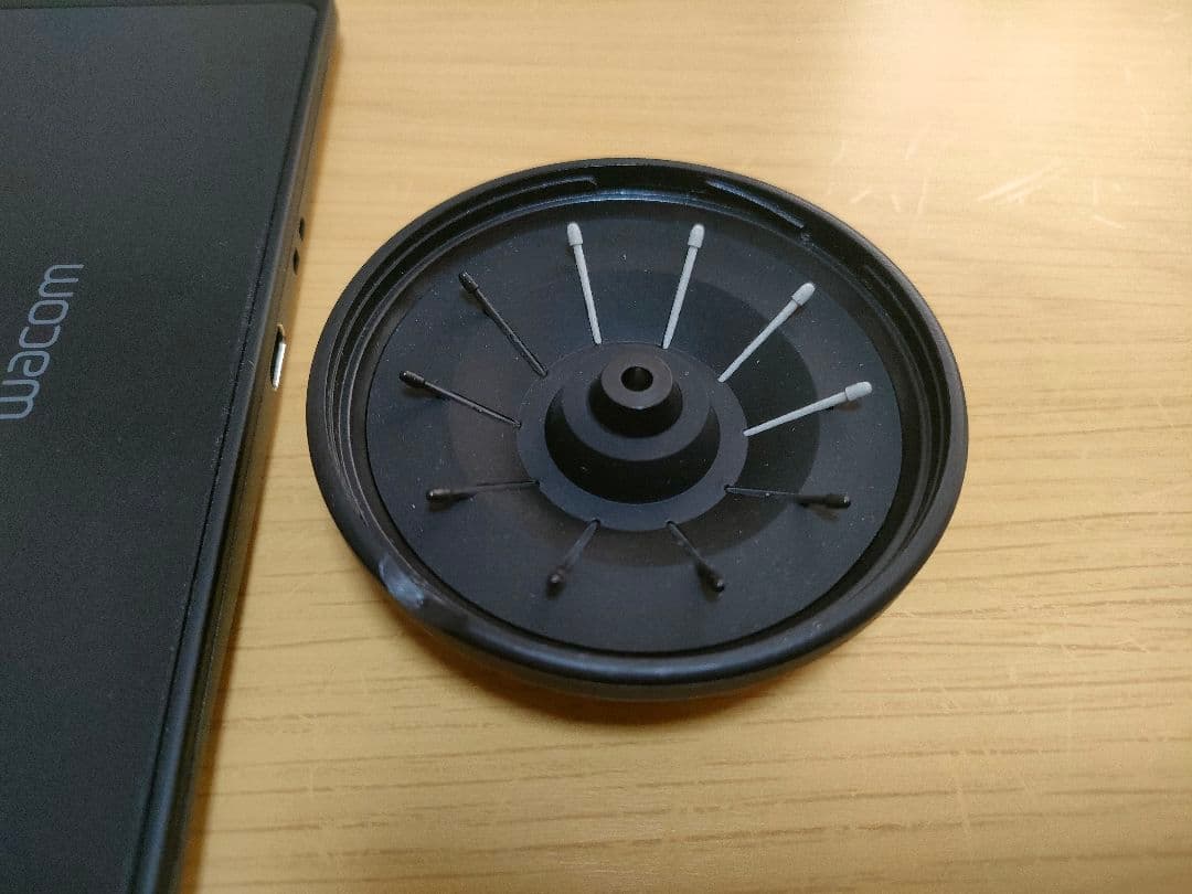 Wacom Intuos Pro Small（PTH460K0D）