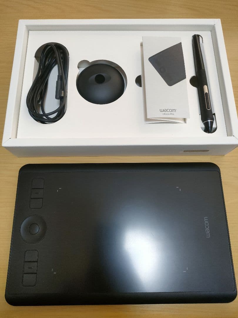 Wacom Intuos Pro Small（PTH460K0D）