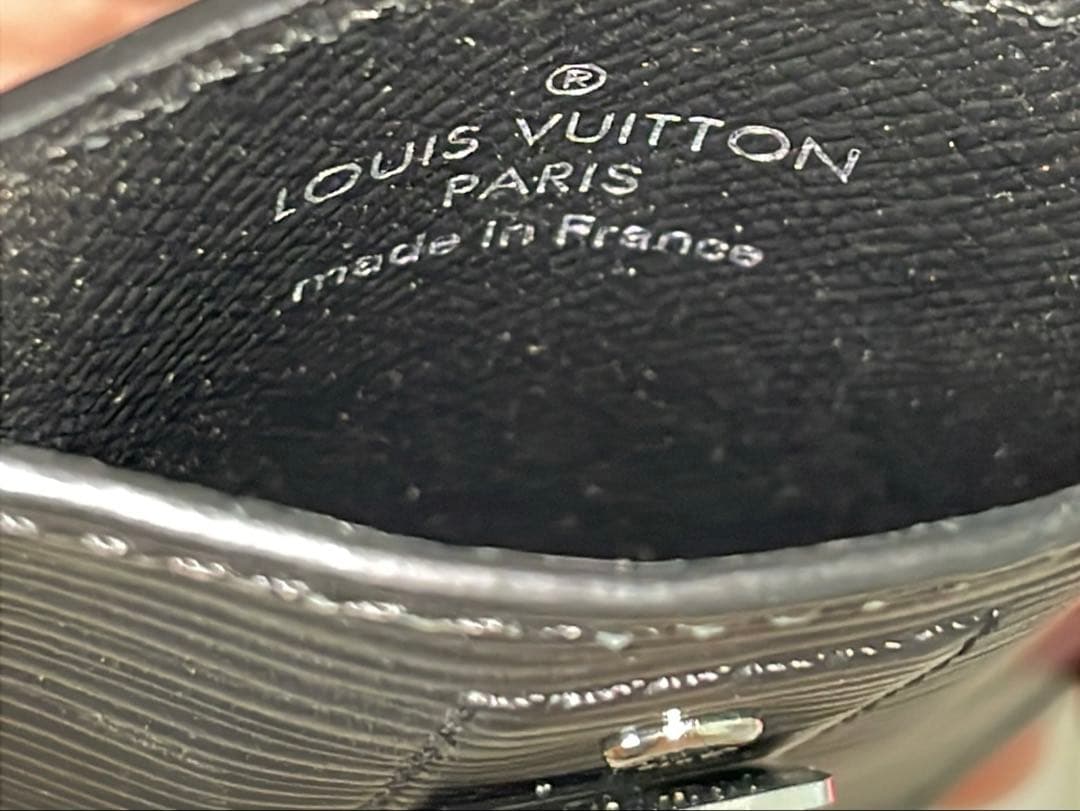 【美品】ルイヴィトン エピ ポルトカルトパンス マネークリップ