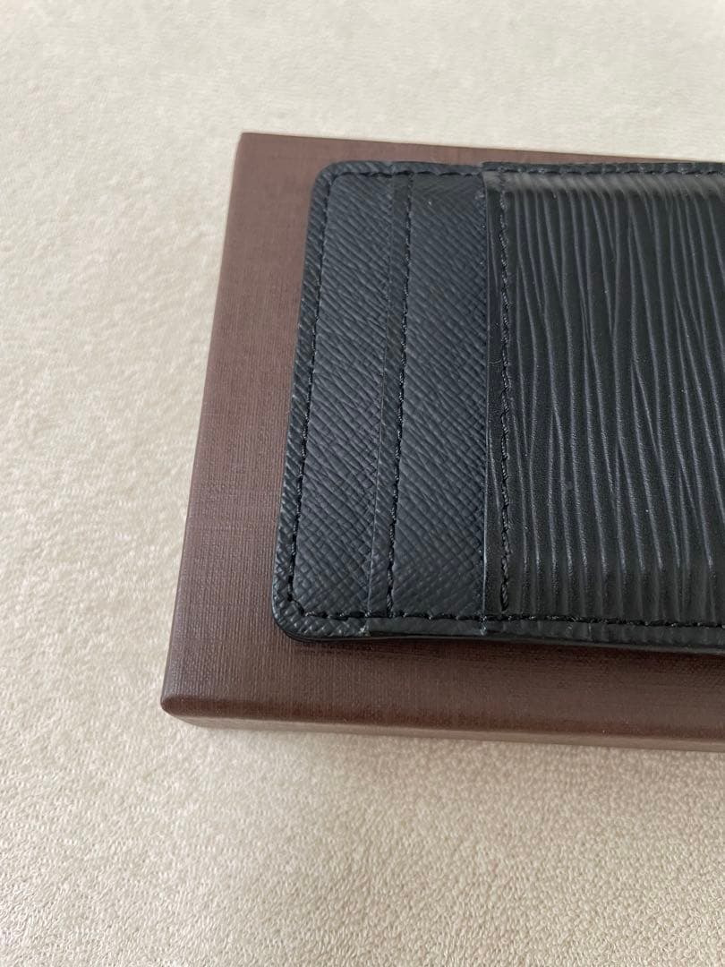 【美品】ルイヴィトン エピ ポルトカルトパンス マネークリップ