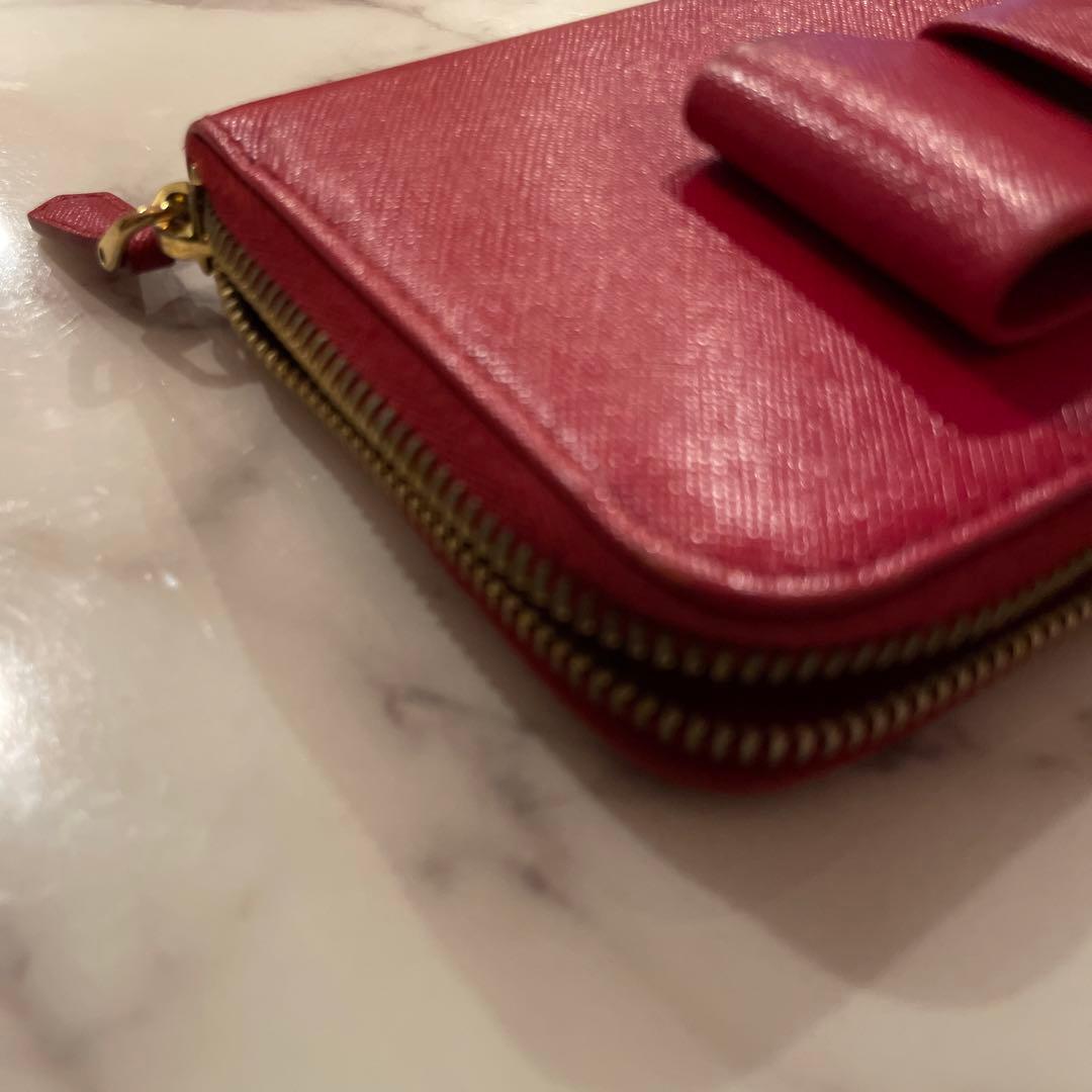 プラダ　リボン　長財布　ゴールド金具　赤　サフィアーノレザー
