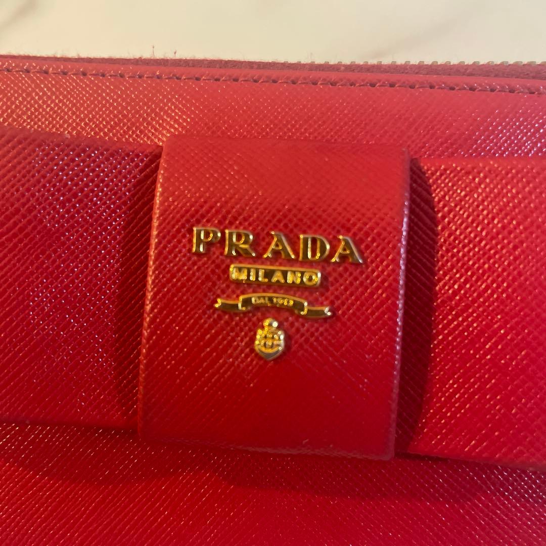 プラダ　リボン　長財布　ゴールド金具　赤　サフィアーノレザー