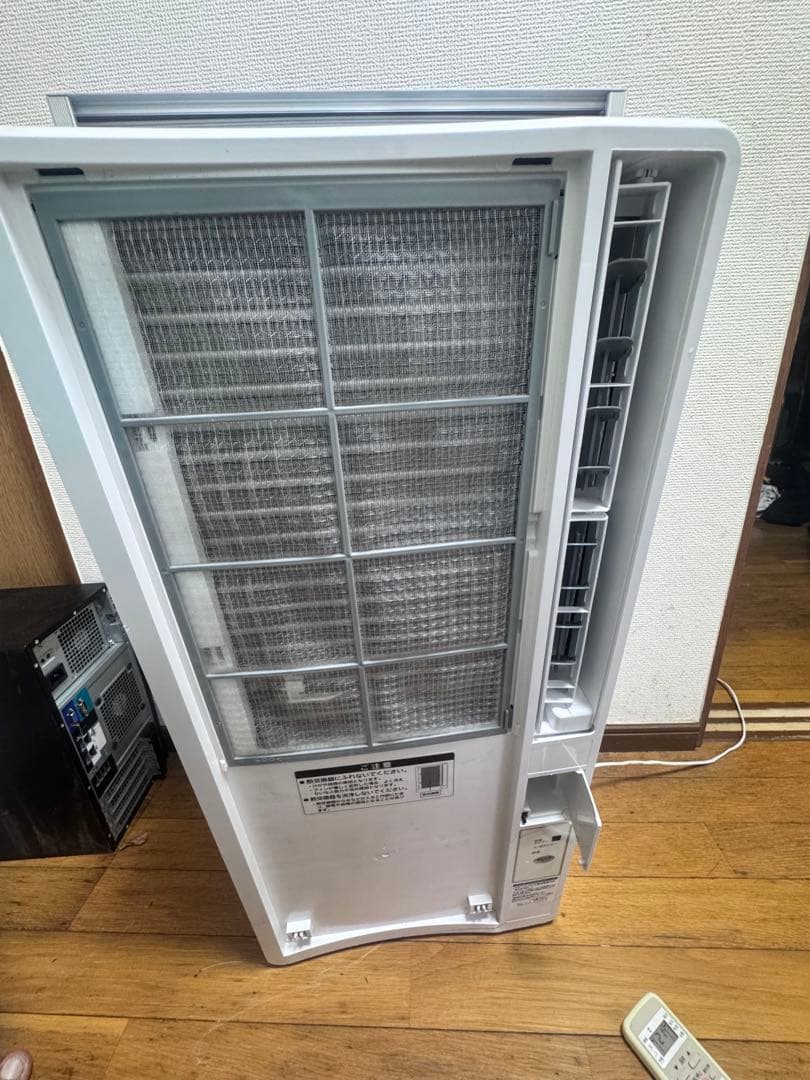 窓用エアコン 冷暖房両用 リモコン付き枠付きKAW1606 2021年手渡し可能