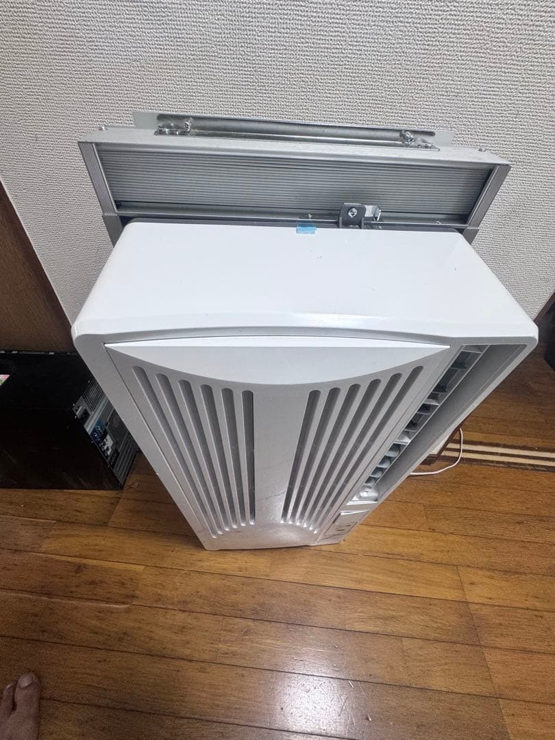 窓用エアコン 冷暖房両用 リモコン付き枠付きKAW1606 2021年手渡し可能