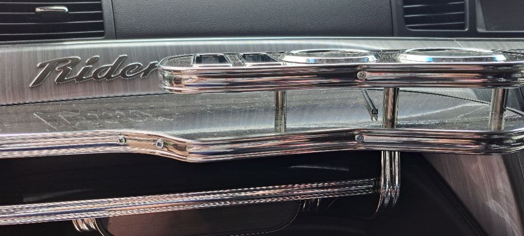 E52エルグランド用フロントテーブル