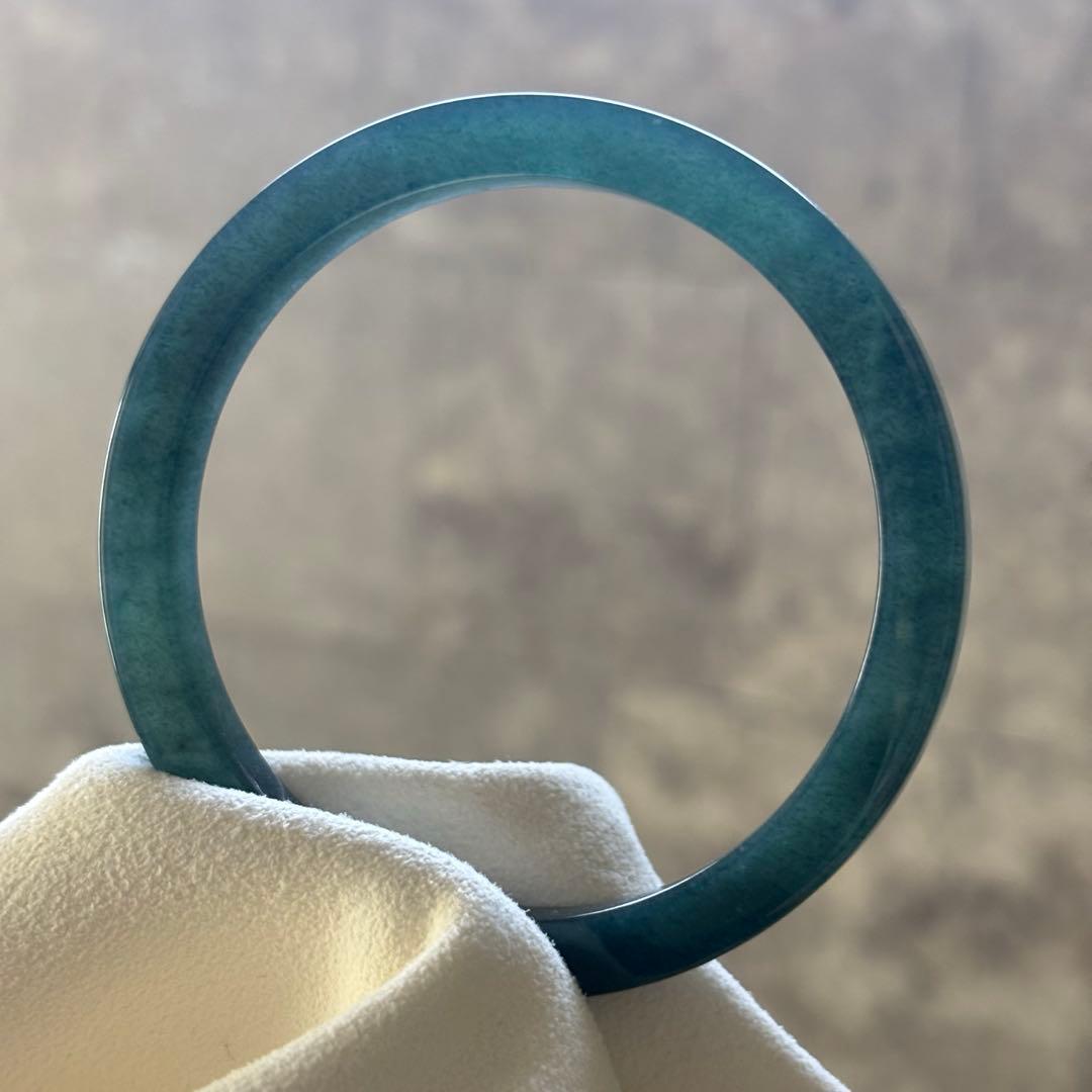 天然　本翡翠　A貨　藍水　深緑　氷種　バングル　鑑定書付き