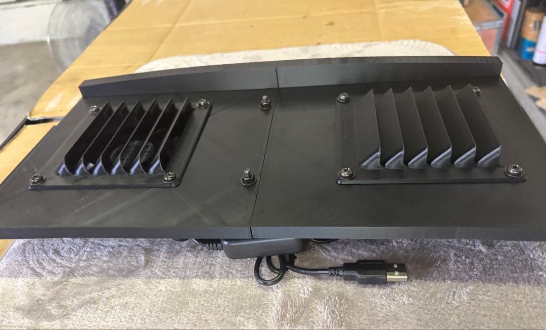 ハイエース 換気扇 ４型 〜 USBファン 2連 ルーバー付ABS製　運転席側