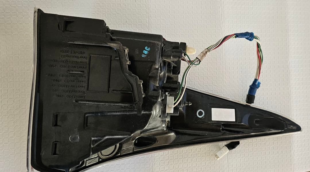 トヨタプリウス５０テールライト 2個セット