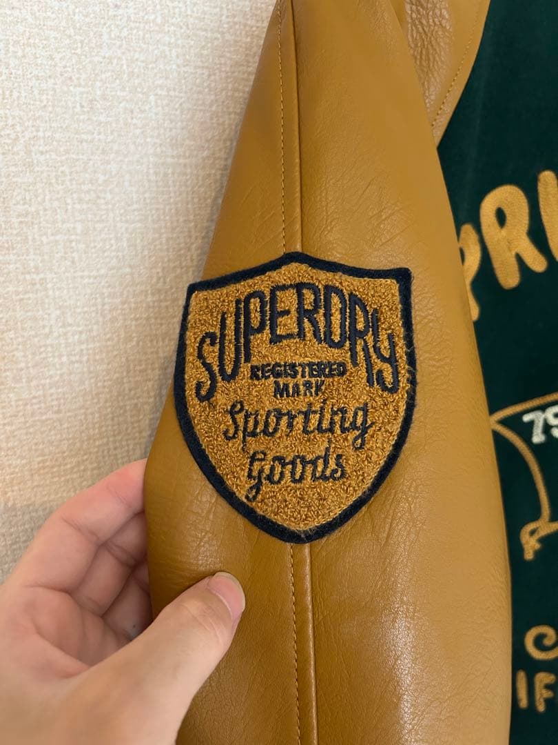 SUPERDRY 極度乾燥　スタジャン
