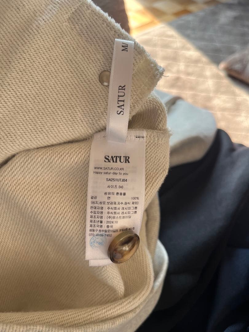 SATUR ジップパーカー