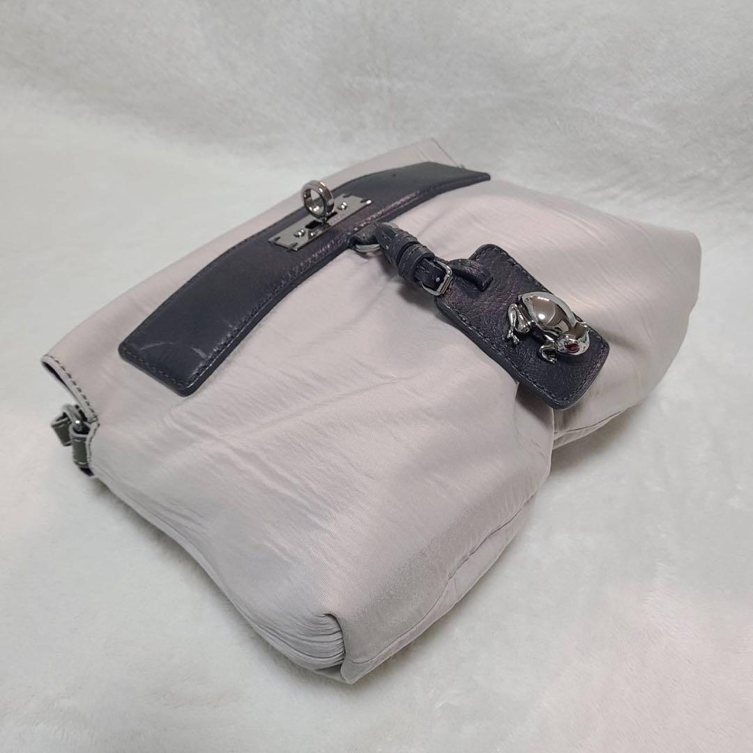 レアMARC JACOBSマークジェイコブス　ショルダーバッグ　カエル　Y2K