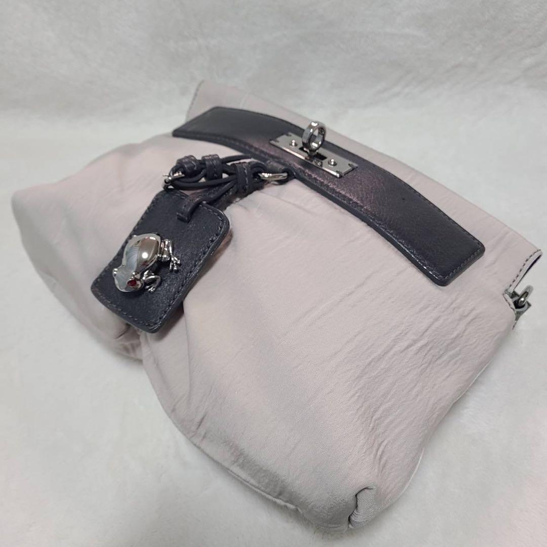 レアMARC JACOBSマークジェイコブス　ショルダーバッグ　カエル　Y2K