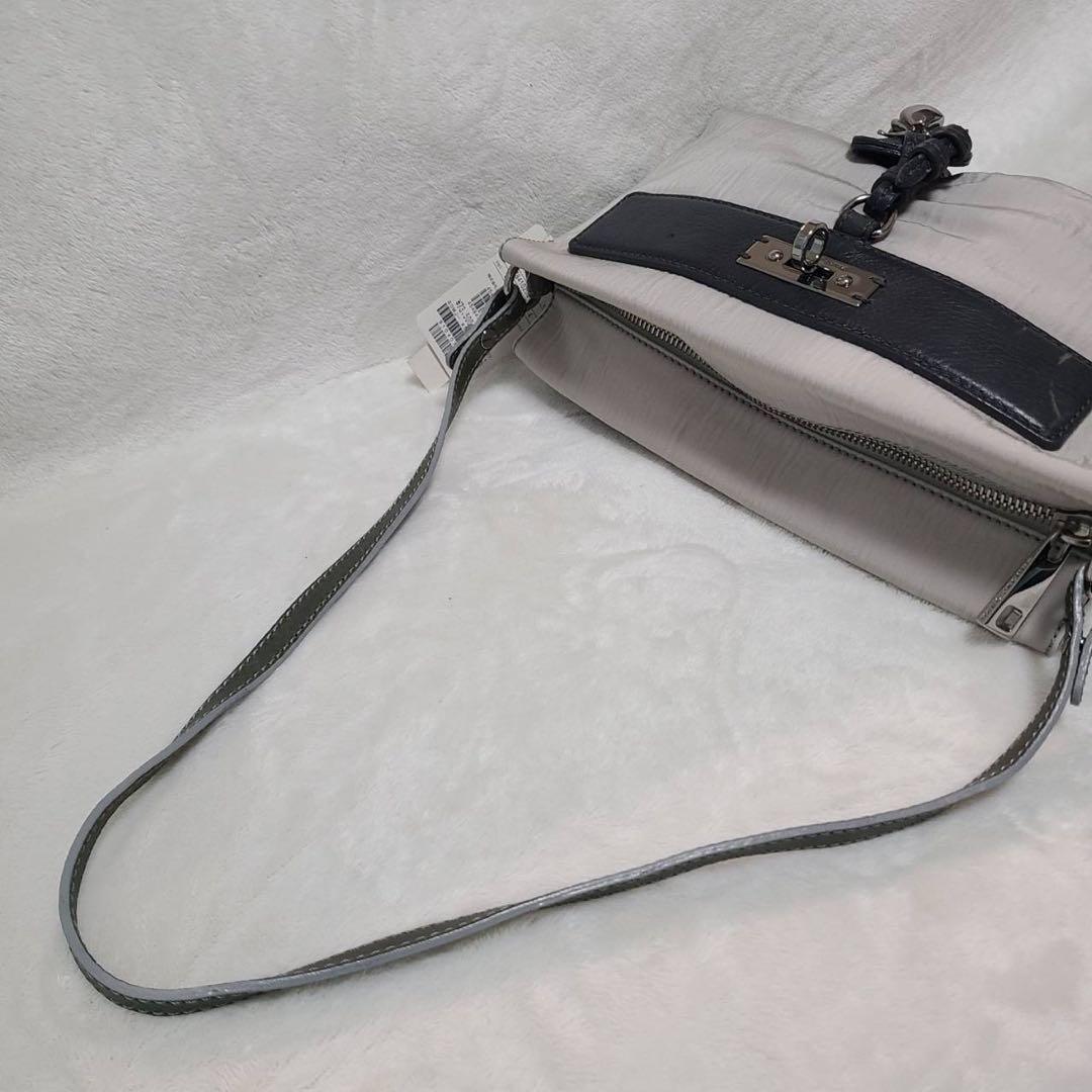 レアMARC JACOBSマークジェイコブス　ショルダーバッグ　カエル　Y2K