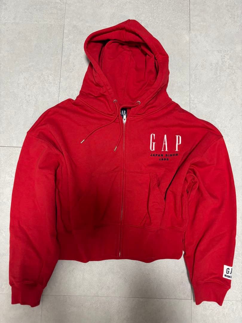 ☆完売品☆【GAP】30th アニバーサリー クロップドパーカー レッド M