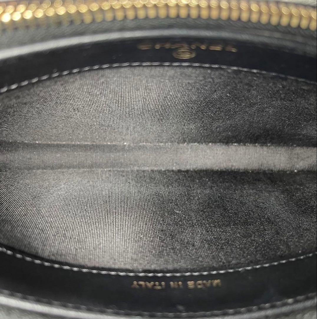 CHANELシャネル【ほぼ新品】チェーンウォレット バイカラー