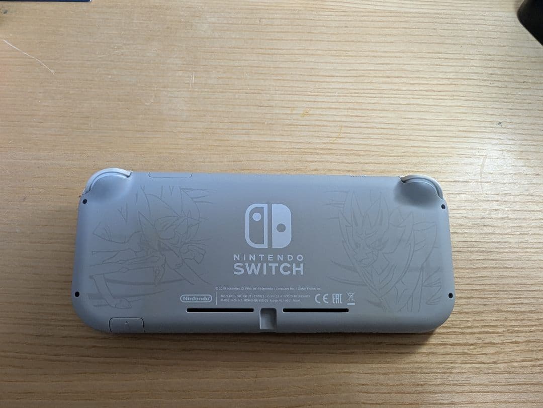 任天堂Nintendo Switch light ザシアン・ザマゼンタ　本体