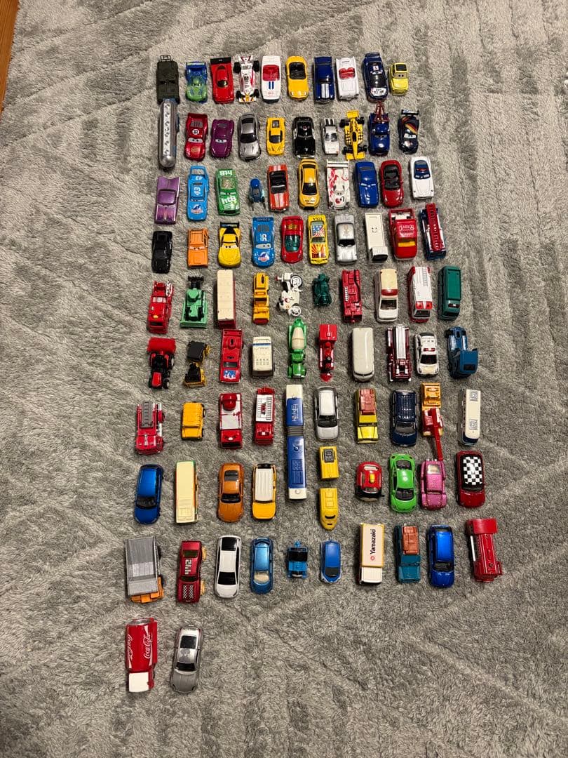 トミカ まとめ売り 大量 ミニカー 働く車 スポーツカー キャラクター 匿名配送