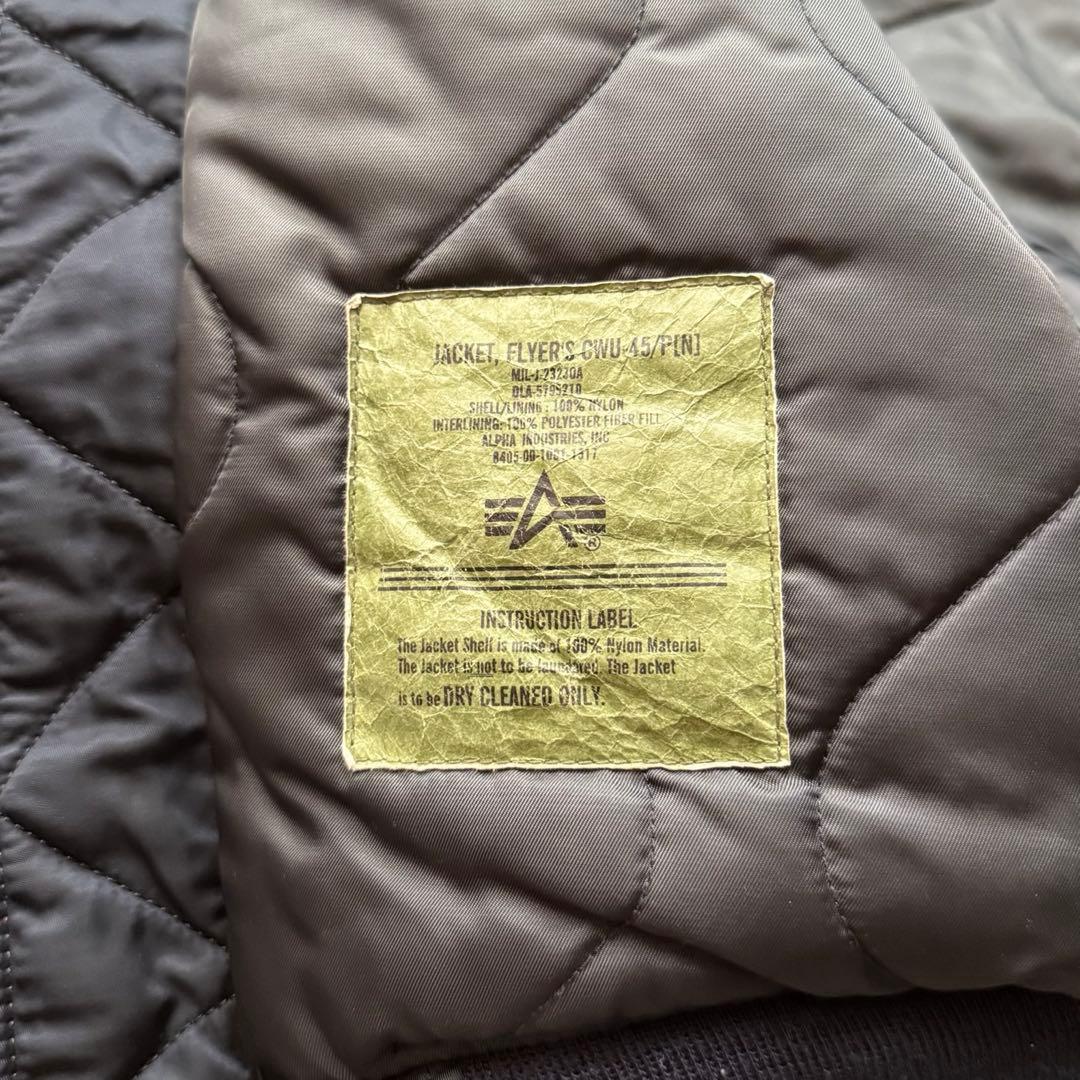 ALPHA INDUSTRIES フライトジャケット　ミリタリー　中綿入り
