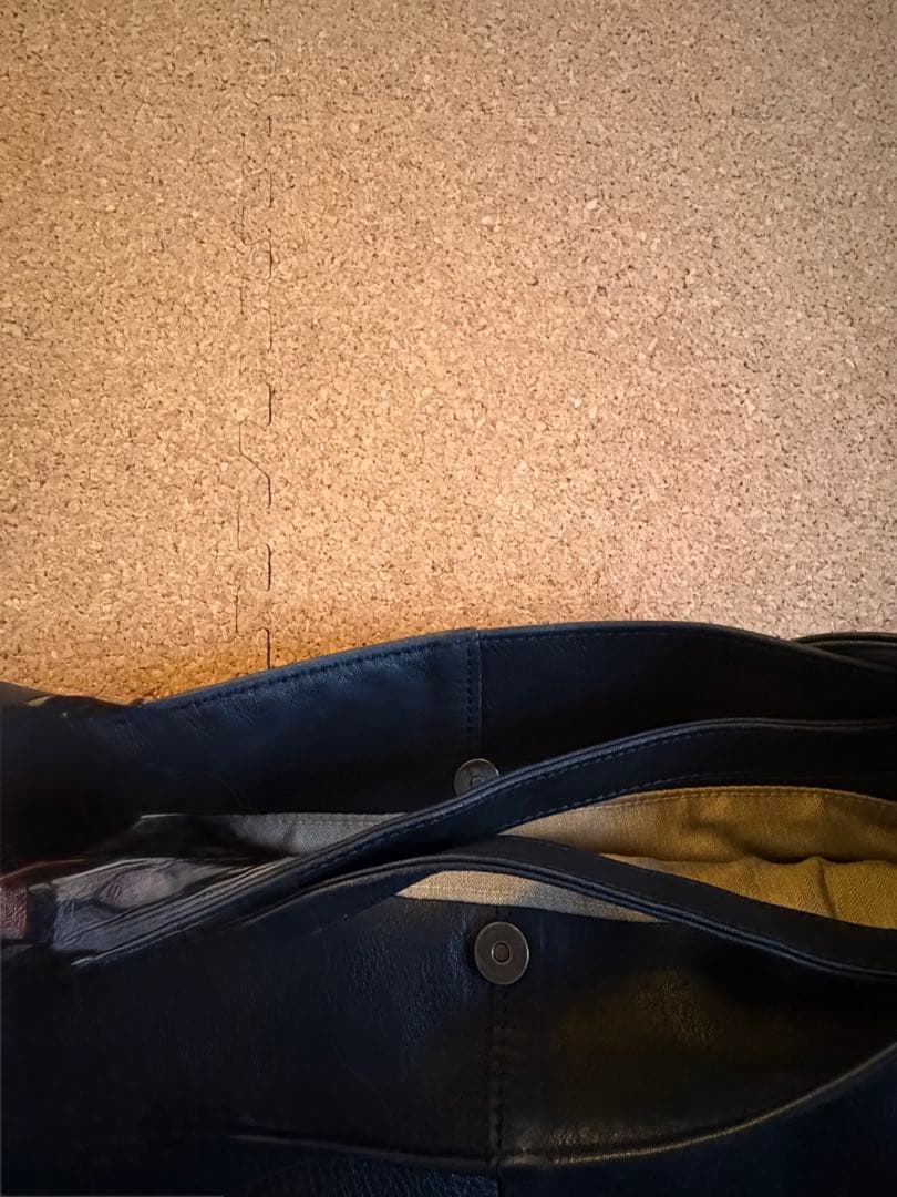 北欧暮らしの道具店　撥水のレザーショルダーバッグ　黒