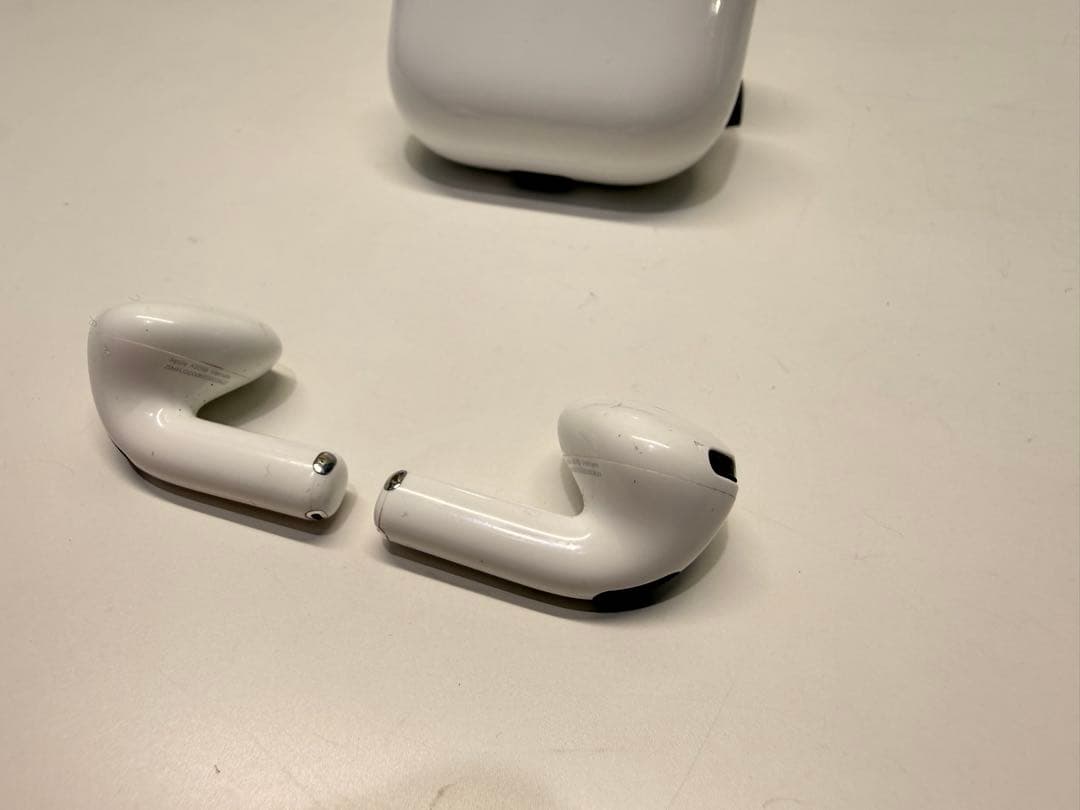 Apple AirPods4ノイズキャンセリング付