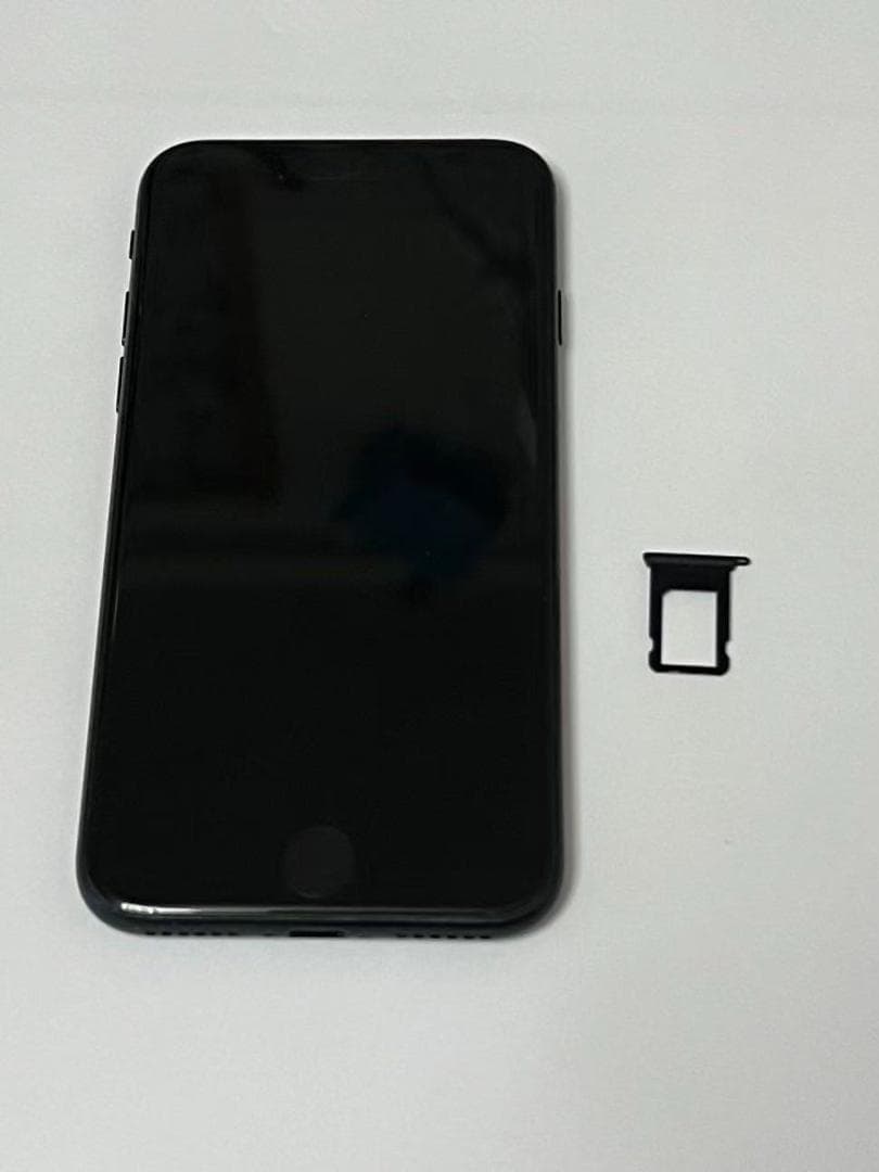 iPhone SE 第3世代 128GB バッテリー状態94%