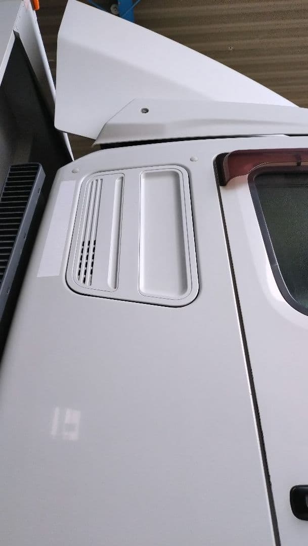 三菱ふそうスーパーグレート用 純正メッキクォーターガーニッシュ左右セット