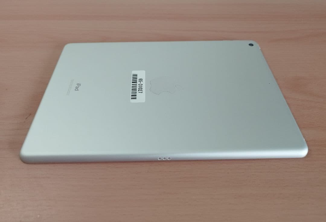 ★Apple iPad 第8世代 Wi-Fi 32GBシルバー A12/32GB