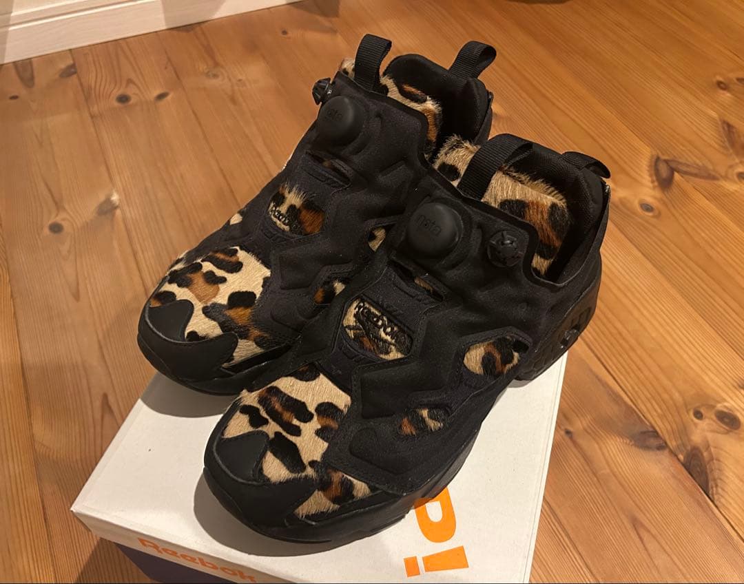 もぬ　リーボック Reebok スニーカー インスタポンプ フューリー