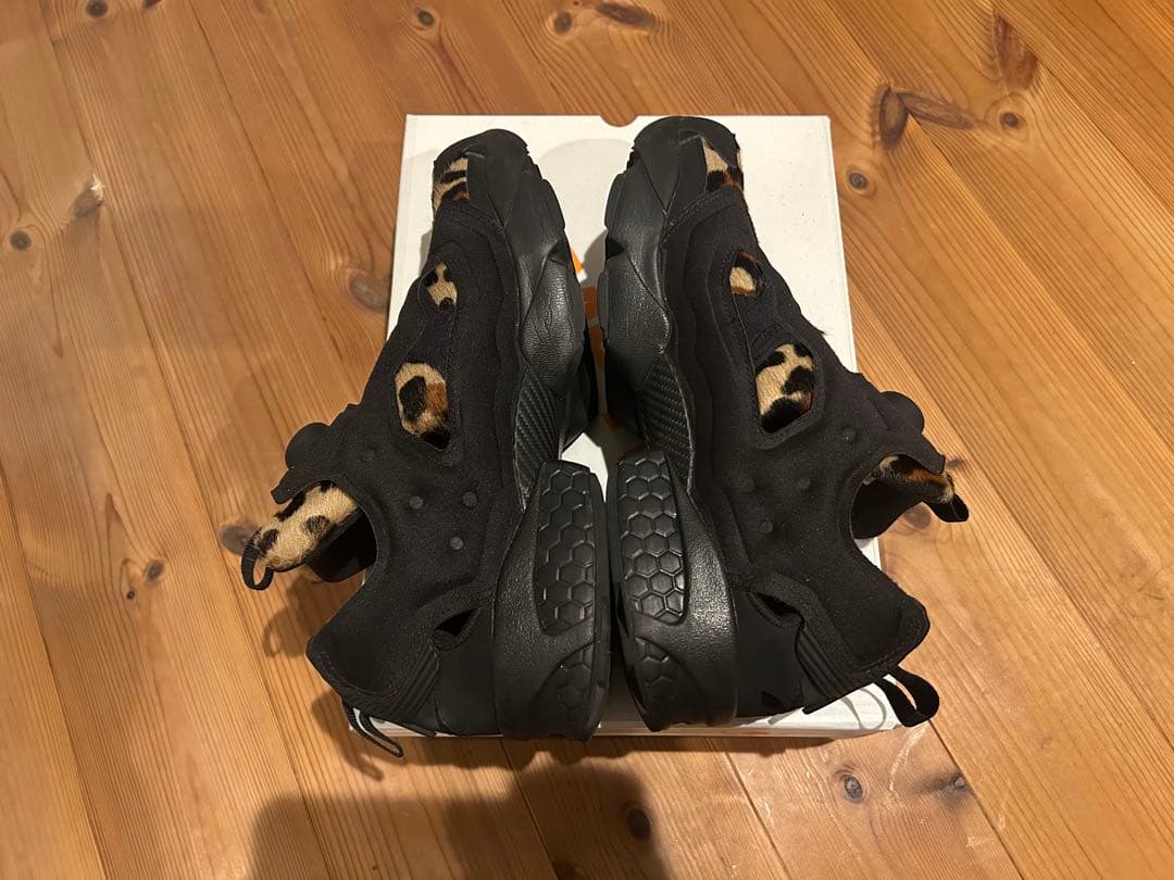 もぬ　リーボック Reebok スニーカー インスタポンプ フューリー