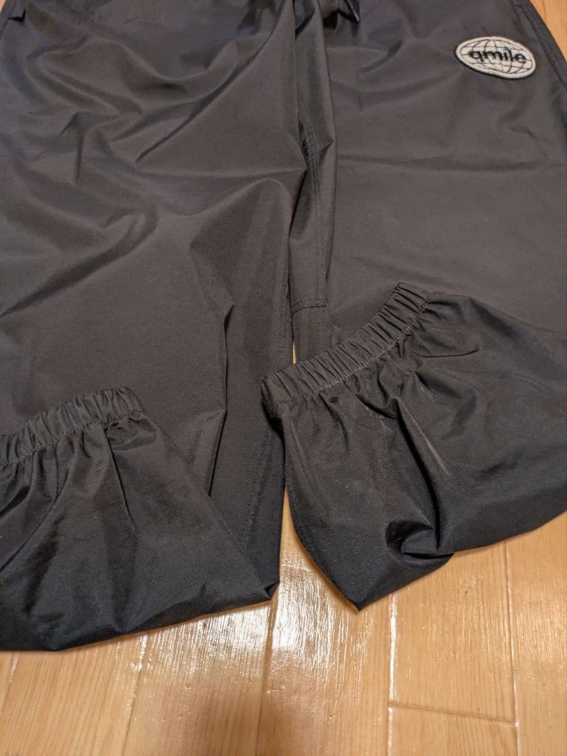 qmile キュマイル　黒 防水　ナイロンパンツ　スノーボードパンツ　Ｍ　韓国