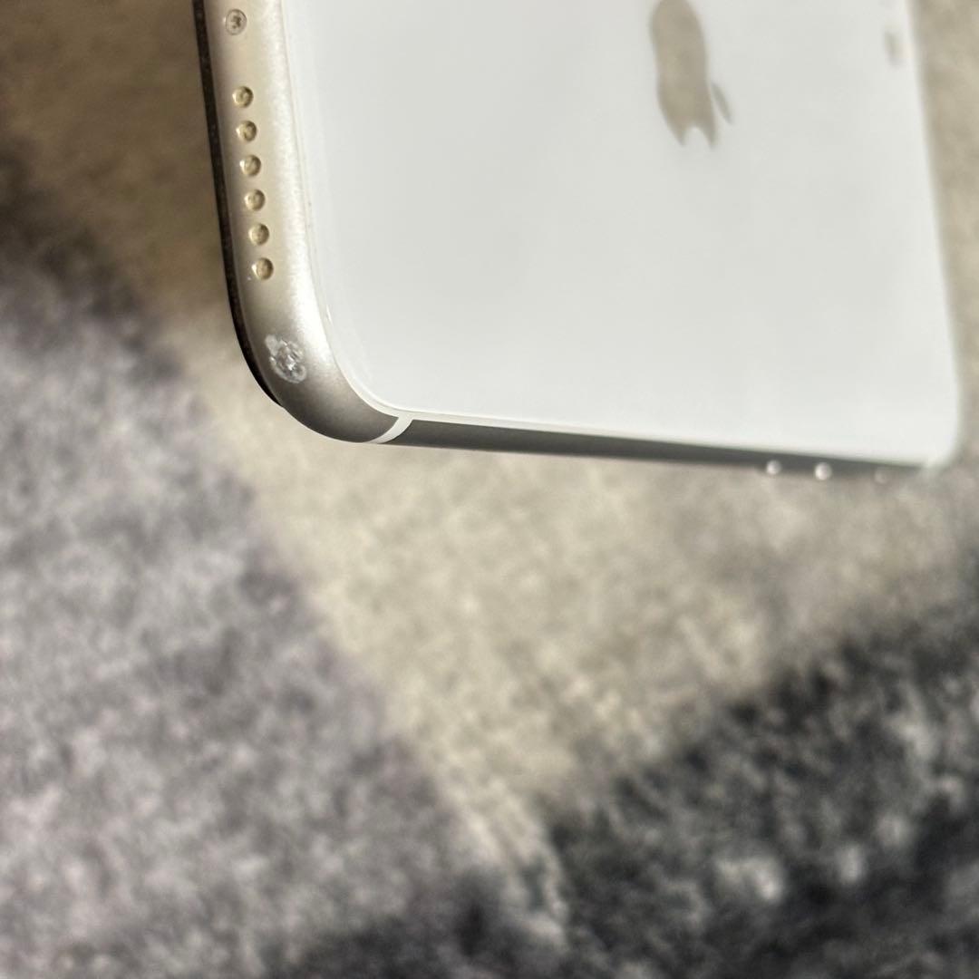 Apple iPhone SE第二世代　ホワイト 128GB