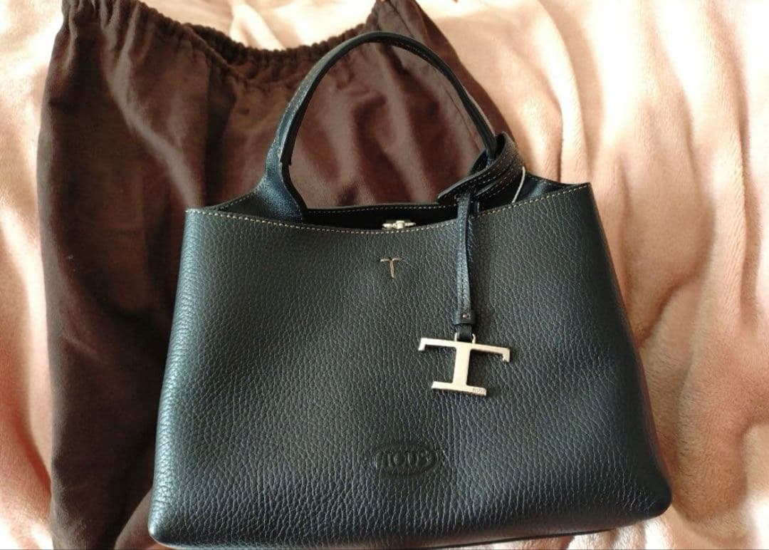 トッズ　タイムレス　ショルダーバッグ　ハンドバッグ　黒