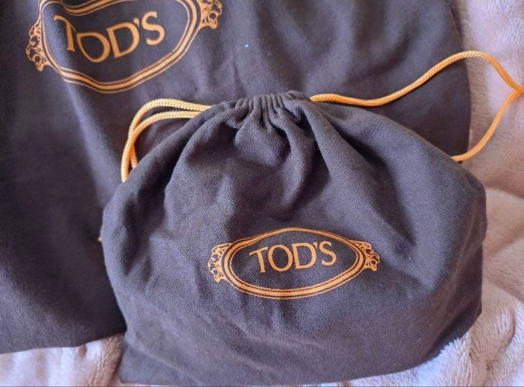 トッズ　タイムレス　ショルダーバッグ　ハンドバッグ　黒